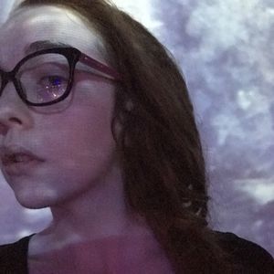 Meet your Posher, Cassandra